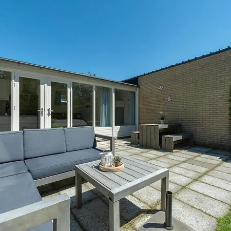 Duinland 247modern For 6 Guests