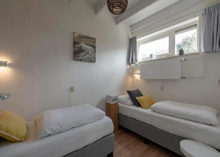 Duinland 247modern For 6 Guests